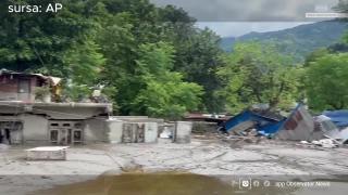 Creşte bilanţul morţilor din Nepal. Cel puţin 669 de persoane decedate şi aproape 3000 de dispăruţi