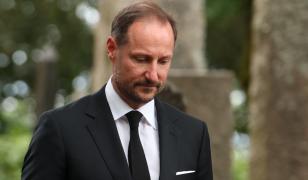 Primul discurs al Regelui Haakon al VIII-lea. Mesaj emoţionant pentru mama sa: "La mulţi ani, dragă mamă!"