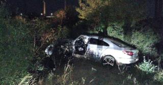 Vacanţa la bunici, încheiată dramatic. Tânăr de 17 ani, mort după ce s-a înfipt cu maşina într-un stâlp