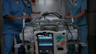 Acuzaţii grave la o clinică din Bucureşti. Bolnavi, folosiţi în studii şi trataţi experimental fără acord