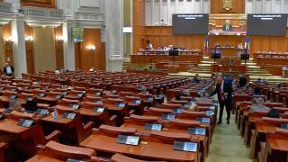 PNL şi USR acuză PSD că încearcă să-şi asigure voturile AUR şi SOS pentru instalarea viitorului Guvern