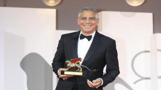 George Clooney a primit Leul de Aur pentru întreaga carieră la Veneţia: 