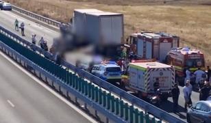 Accident rutier cu 3 morţi şi 3 răniţi, în judeţul Olt. Circulaţia pe DEX 12 este oprită