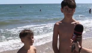 Clopoțelul a sunat, dar copiii sunt tot la mare. Ce i-a convins pe părinți să prelungească vacanța