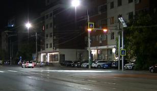 O trecere "smart", testată în București. Cum funcționează sistemul care detectează pietonii