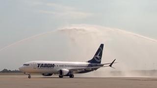 Boeing 737 MAX 8, cel mai modern avion din flota TAROM, poartă numele lui Mircea Lucescu. Va zbura doar intern