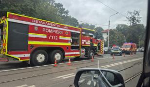 Incendiu într-un restaurant din Iași. Focul a izbucnit în bucătărie, la nivelul friteuzelor