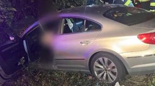 Accident grav în Prahova. Un tânăr de 19 ani a murit, prietenul său de 18 ani se zbate între viaţă şi moarte