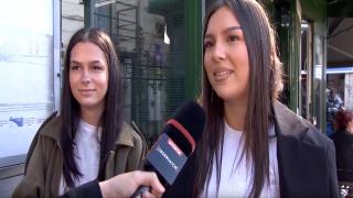 Reacția unei studente când e întrebată despre costurile lunare: 