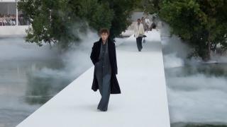 Marile case de modă, din nou la Paris. Defilarea colecțiilor de primăvară care a atras toate privirile