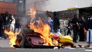 Licee incendiate și lupte de stradă în Franța. Protestele elevilor s-au extins și în Belgia