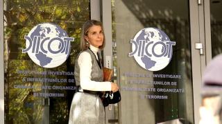 Reacţia Cristelei Georgescu după ce a fost audiată la DIICOT, alături de Călin Georgescu