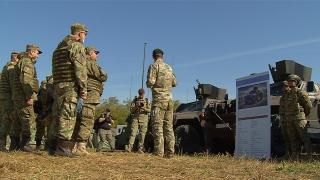 Ajunşi la 50 de ani, rezerviştii au fost chemaţi la exerciţii. Impresionaţi de arma care doboară drone