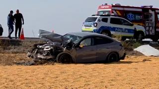 Accident mortal între Techirghiol și Movilița. Un TIR a lovit o dubă și o maşină după explozia unui cauciuc