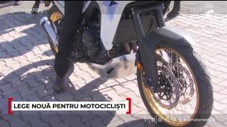 Noi reguli pentru motociclişti. Motocicletele şi mopedele vor putea circula pe banda pentru transport public