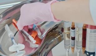 Vaccinul BCG a început să fie distribuit către DSP. 100.000 de doze ajung în țară până pe 13 octombrie