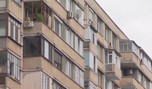 Impozit dublu din 2027 pentru românii care şi-au unit balconul cu sufrageria