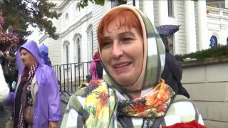 La 60 de ani, Petruţa a mers 5 ore ca să se roage la Sfânta Parascheva: 