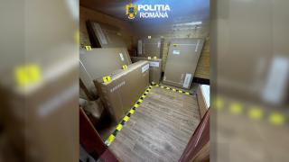 Cum au reușit 5 olteni să fure zeci de televizoare dintr-un tir aflat în mers pe o șosea din Mehedinți