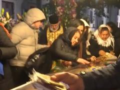 Pelerinaj la Sfânta Parascheva. 22.000 de oameni la rând, peste 14 ore timpul de aşteptare