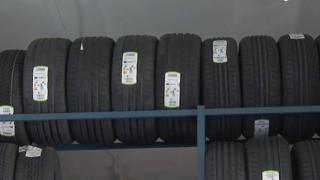 Când sunt obligatorii anvelopele de iarnă. Greșeala pe care mulți șoferi o fac înainte de 1 noiembrie