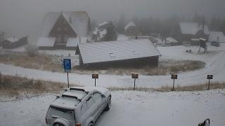 Locul din România unde a nins deja ca în plină iarnă. Zăpadă de 6 centimetri şi temperaturi de -4 grade