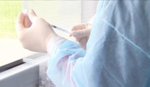 Gripa severă a venit mai devreme, vaccinul întârzie. Primele stocuri s-au epuizat