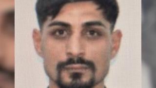 A fugit de sub nasul poliţiştilor, chiar la ieşirea din Judecătoria Tecuci. Unde a fost prins bărbatul