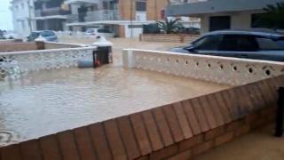 Furtuna Adam face ravagii în Spania. Un român şi-a văzut locuinţa distrusă: 