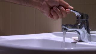 Bucureştenii plătesc apa caldă şi o primesc rece. Explicaţia autorităţilor: 