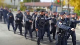 "Doamne, ferește". Val de reacții după parada desincronizată a jandarmilor de Ziua Armatei, de la Călărași