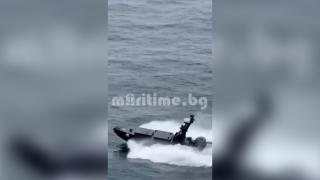 Primele imagini cu dronele navale care au scufundat o navă cargo în drum spre România, în Marea Neagră