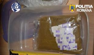 Ritualuri şamanice cu droguri de mare risc într-un sat din Hunedoara. Participanţii plăteau peste 3.500 de lei