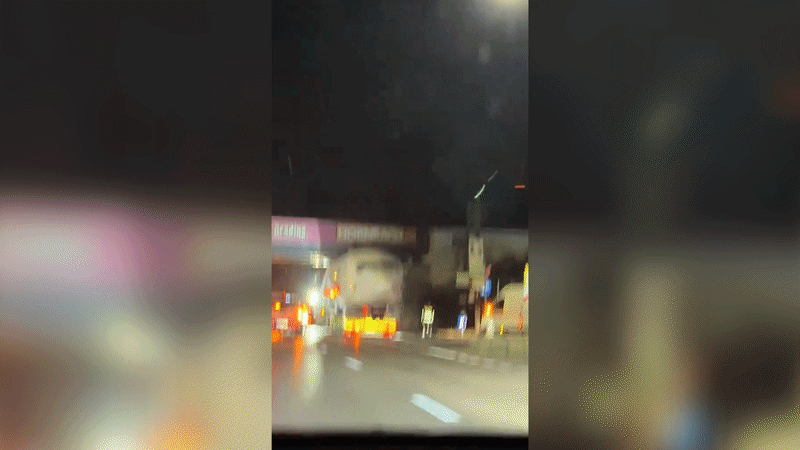 Avion blocat pe DN1, sub un pod la Baloteşti. Aeronava trebuia să ajungă în Voluntari