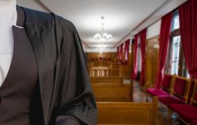 Cum este să fii avocat în România. Dezvăluiri de culise: „Se spune că nu te pensionezi, ci mori direct"