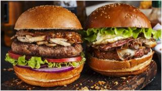 Ce a pățit un turist în Suceava. Bărbatul a vrut să-și comande un burger: ”Halucinant, sincer”