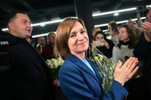 Maia Sandu a câştigat un nou mandat de preşedinte al Republicii Moldova. Conduce cu 55.32% după numărarea a peste 99% dintre voturi