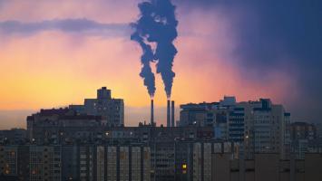"Miroase a combustibil, a emisii" Într-un mare oraș din România, oamenii respiră un aer mai poluat decât în India