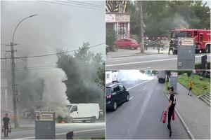 Incendiu lichidat de martori pe o şosea din Cluj-Napoca. Mai mulţi şoferi de autobuz au intervenit pentru a stinge o dubă în flăcări