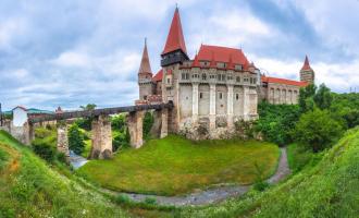 Castelul Corvinilor din Hunedoara intră iar în reabilitare, prin PNRR. Cum va arăta Turnul Buzdugan