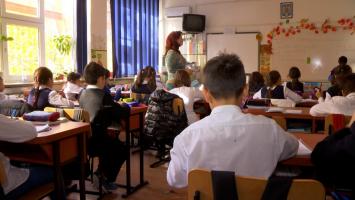 În prima zi de școală se strigă şi "catalogul" problemelor. Ce lipsuri au semnalat elevii şi profesorii