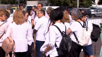 Protest în Piaţa Victoriei din Bucureşti. Medicii din ambulator trag un semnal de alarmă: "Demnitatea acestei profesii a fost sabotată"