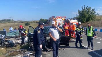 Accident de groază în Hunedoara. Patru persoane, în stare gravă la spital. Un bătrân a murit în braţele medicilor