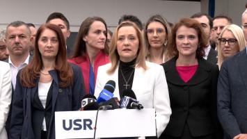 Lasconi, după depunerea candidaturii pentru alegerile prezidenţiale: "Putem construi România la care au visat cei care au înfruntat gloanţele Revoluţiei"