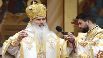 Patriarhia vrea să îi dea interzis la radio lui ÎPS Teodosie. Se plânge că trebuie să dea explicații credincioșilor după fiecare emisiune