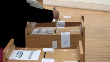 Surse: Candidaţii la prezidenţiale, verificaţi de SRI. "Testul" de care trebuie să treacă pentru a nu fi eliminaţi din cursa electorală