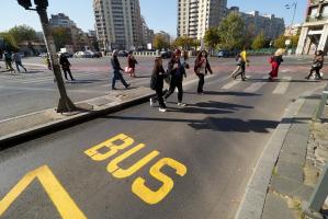 Tânără, agresată sexual într-o staţie de autobuz din Bucureşti. Agresorul nu era la primul incident de acest fel