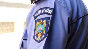 Un adolescent de 15 ani, șantajat de un tânăr din Olt. I-a dat peste 21.000 de euro din economiile părinților plecați în străinătate