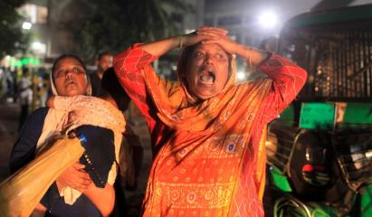 Incendiu de proporţii la o fabrică din Bangladesh. Cel puţin 16 persoane au murit