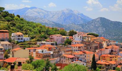 Insula italiană care îţi oferă 15.000 € dacă te muţi acolo. Există însă şi câteva condiţii